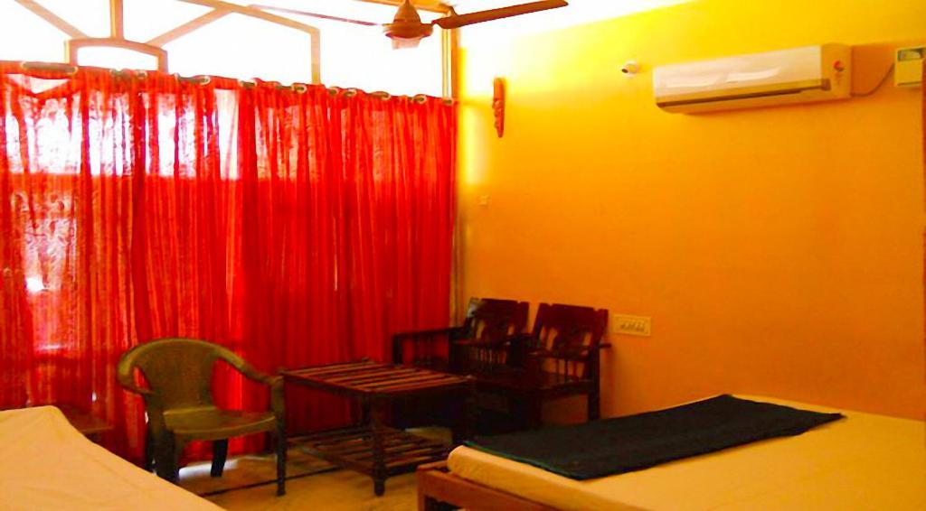 Sri Devi Comforts Hotell Chikmagalūr Exteriör bild